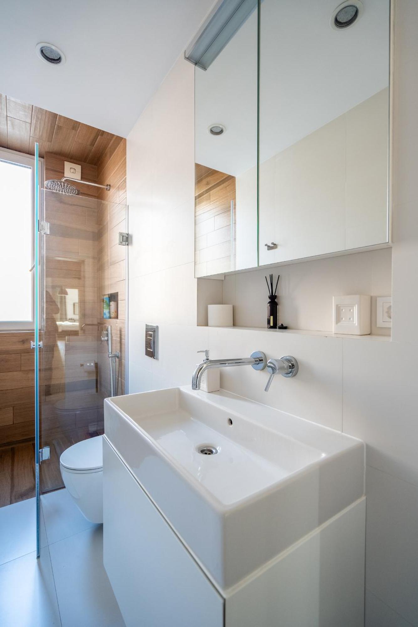 Διαμέρισμα Elegant Getaway Near Iconic Eagles' Bridge *