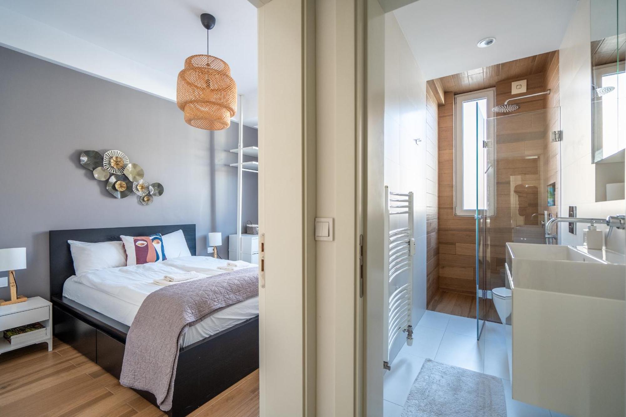 Διαμέρισμα Elegant Getaway Near Iconic Eagles' Bridge *